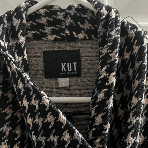 Kut from the Kloth Women's Houndstooth Blazer - Picture 2 of 3